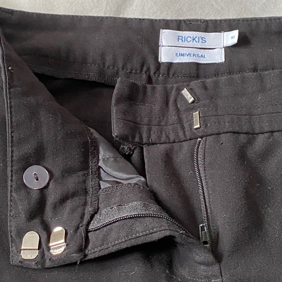 Ricki’s Women’s Capri Pants, Black, Size 10 - Picture 5 of 6